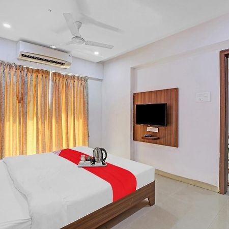 Oyo Flagship Hotel Residency Silvassa Buitenkant foto