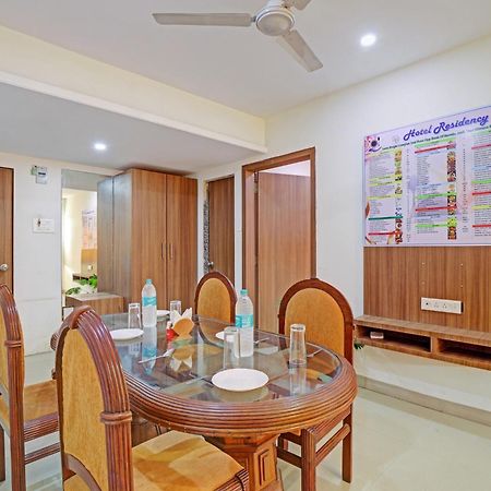 Oyo Flagship Hotel Residency Silvassa Buitenkant foto
