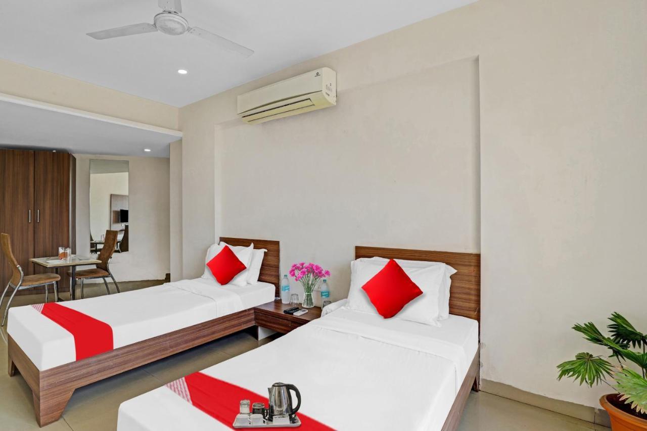 Oyo Flagship Hotel Residency Silvassa Buitenkant foto