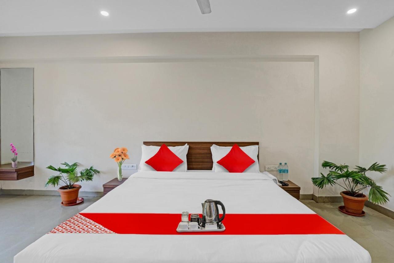 Oyo Flagship Hotel Residency Silvassa Buitenkant foto