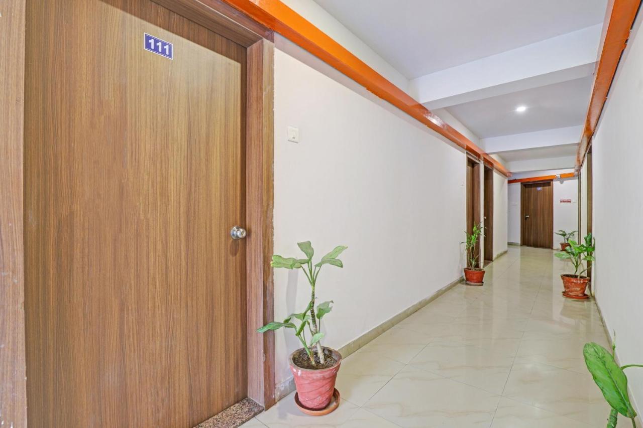 Oyo Flagship Hotel Residency Silvassa Buitenkant foto