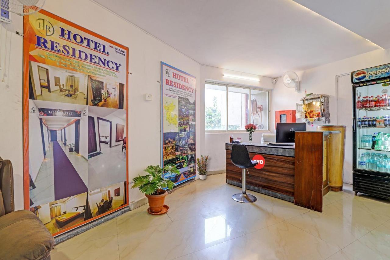 Oyo Flagship Hotel Residency Silvassa Buitenkant foto